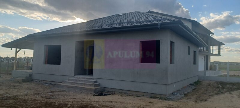 Sabareni, casa noua parter 137 mp, curte 400 mp