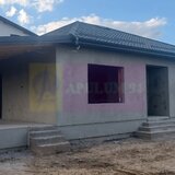 Sabareni, casa noua parter 137 mp, curte 400 mp